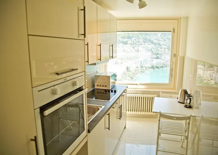 View - Appt 2 Bedroom, 1 Bath *