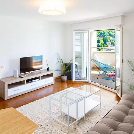 View - Appt 2 Bedroom, 1 Bath Montreux